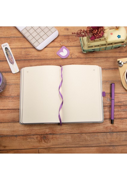 13,5X20 cm Mor Çiçekli Sert Kapak Noktalı Tarihsiz Dikişli Defter