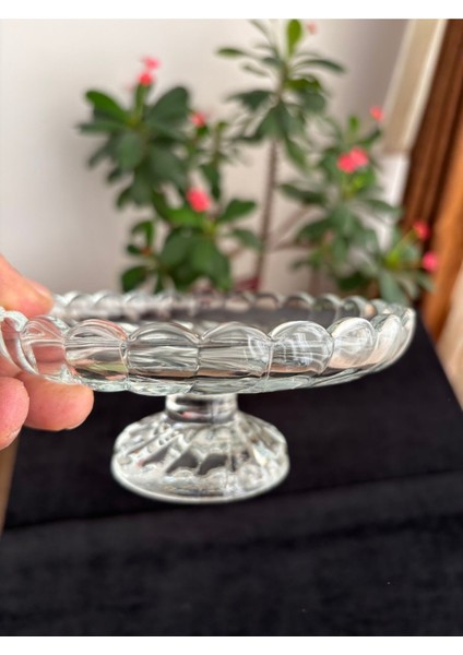 Elite Ayaklı Cam Sunumluk Çerezlik ve Şekerlik 14,5 X6CM Hurmalık Ayaklı Cam Lokumluk Sunumluk Kristal 1 Adet modelleri