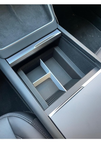 Tesla Yeni Model Y (Juniper) Bölmeli Orta Konsol Düzenleyici Araç Içi Organizer Siyah Süet Zeminli fiyatları