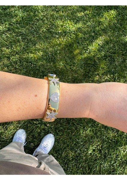 Rainbow Modeli Yıldız & Kalp Taşlı Bileklik indirimleri