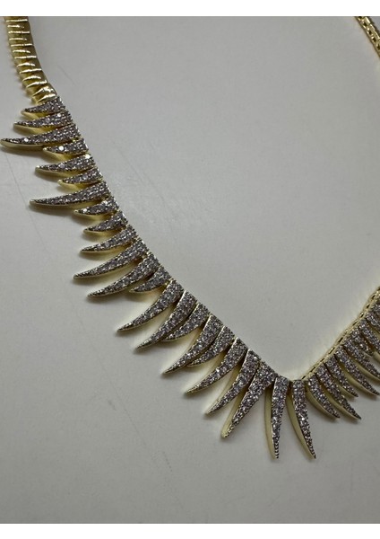 Özel Seri Marka Taşlı Kolye