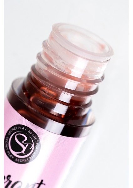 Vipmarketim Secret Play Lip Gloss Vibrant Kiss' Çilekli Sakız Aromalı Dudak Parlatıcı, 6 gr indirimleri