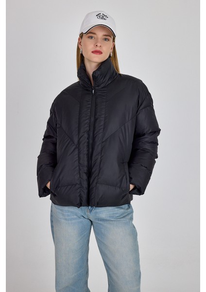 Siyah Oversize Dik Yaka Şişme Mont 4010
