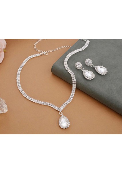 Gleam - Kristal Taşlı Su Damlası Gümüş Kaplama Şık Düğün Kolye Küpe Hediye Takı Seti fiyatları