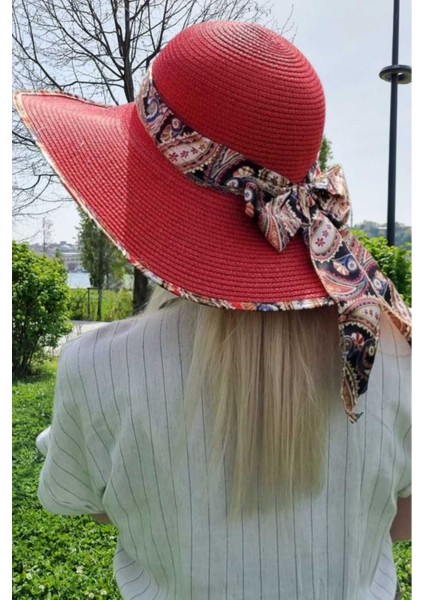 Kadın Geniş Kenarlı Paisley Fular Detaylı Hasır Plaj Şapkası