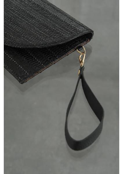 Beyond Siyah El ve Omuz Çantası indirimleri