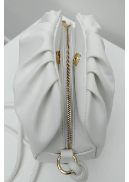 Dıvo Beyaz El ve Omuz Çantası indirimleri