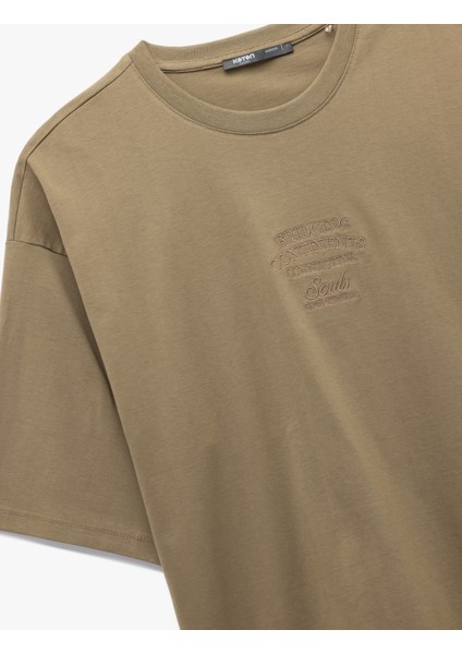 Pamuklu Bisiklet Yaka Tok Kumaş Slogan Işlemeli Kısa Kollu Oversize Tişört modelleri