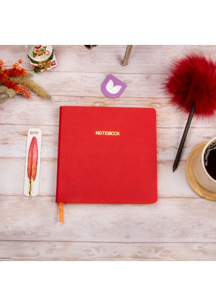 16,5X16,5 cm Kırmızı Yumuşak Deri Kapak Noktalı Tarihsiz Dikişli Defter