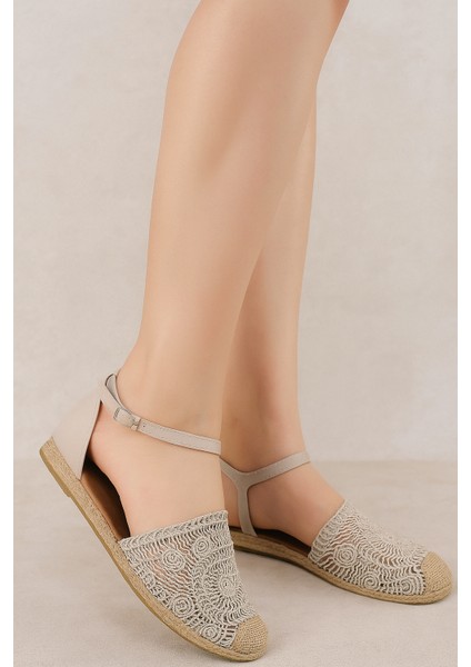 El Işçiliği Şıklığı: Yazın Vazgeçilmezi Hasır Espadril Sandalet fiyatları