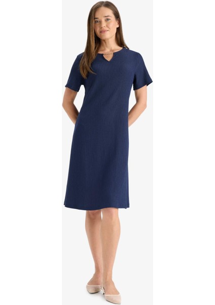 Regular Fit Apaş Yaka Basic Düz Bürümcük Kısa Kollu Midi Yazlık ELBISE D3834AX25SM