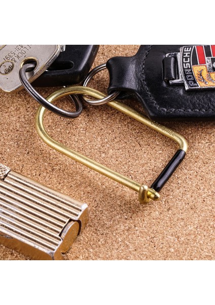 Wilson Keyring Enameled Brass/ Black- Pirinç Anahtarlık Altın-Siyah Paslanmaz Çelik indirimleri