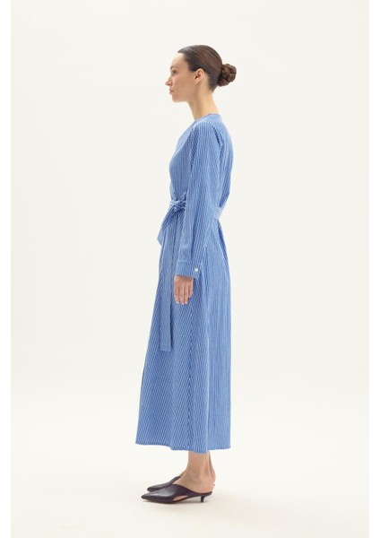 Abrienda Nakışlı Çizgili Elbise Mavi fırsatları
