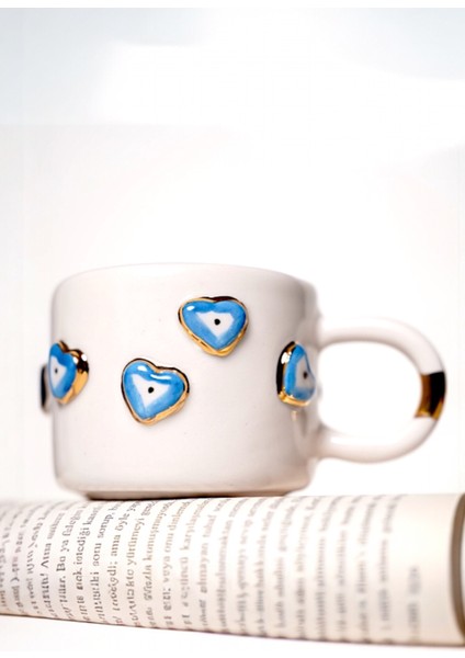 24K Altın Süslemeli Mavi Nazar Kalp Temalı El Yapımı Seramik Mug