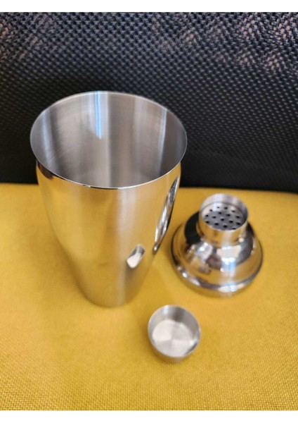 750 ml Paslanmaz Çelik Süzgeçli Kapaklı Shake Kapsülü