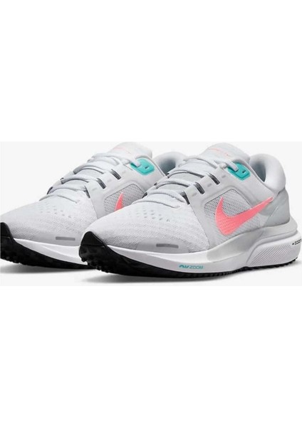 Air Zoom Vomero 16 Road Running Kırık Beyaz-Gri Kadın Koşu Ayakkabısı