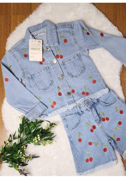 Vişne Işlemeli Ceketli Şortlu 2 Li Kot Takim. Açik Mavi. 3-10 Yaş