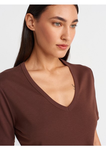 31840 V Yaka Kısa Kollu T-Shirt-Açık Kahve modelleri