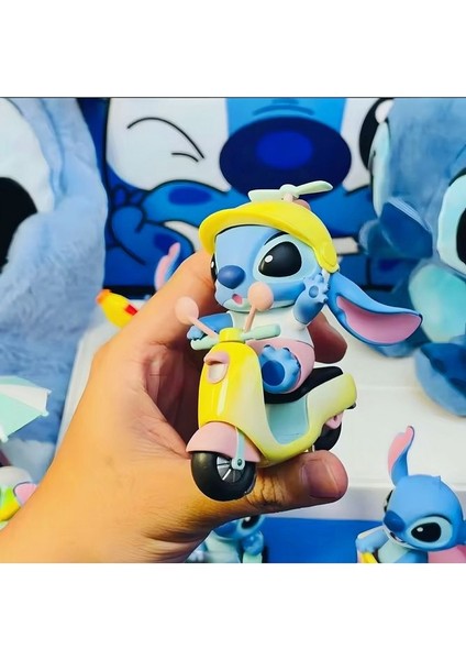 Stitch Araçlı Model Tatil Serisi Figür – Büyük Boy 10 cm Sürpriz Gönderim Tekli Araçlı Model modelleri