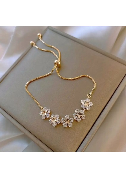 Flower Zirkon Taşlı Asansörlü Ayarlanabilir Şık Altın Renkli Gold Bileklik