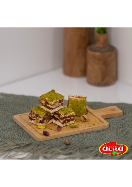 Antep Fıstıklı Baklava Lokum