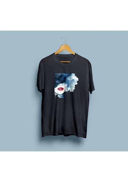 Oversize Kadın ve Kadın Dudakları Çizim Unisex T-Shirt
