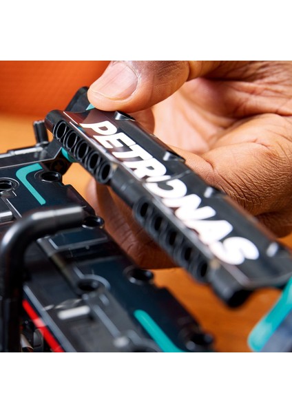 Technic Mercedes-Amg F1 W14 E Performance 42171 - Yetişkinler Için (1642 Parça)