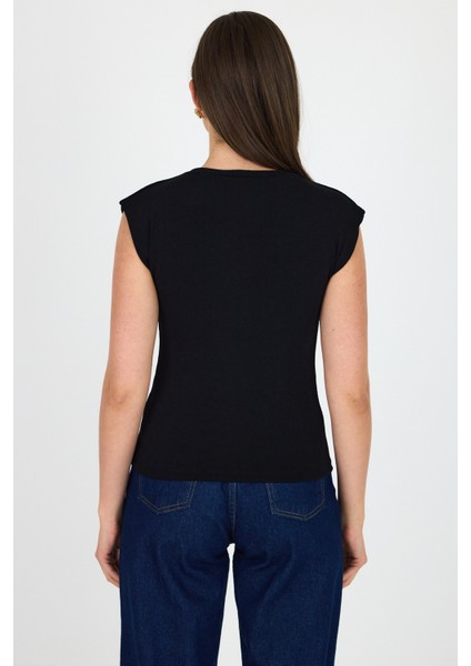 Siyah Bisiklet Yaka Pamuklu Slim Fit Tişört 3050 indirimleri