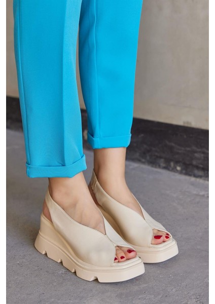 Noemi Ten Hakiki Deri Kalın Tabanlı Sandalet modelleri