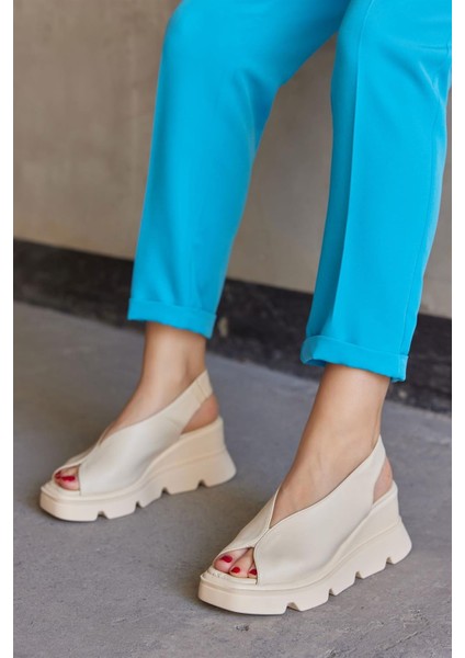 Noemi Ten Hakiki Deri Kalın Tabanlı Sandalet fırsatları