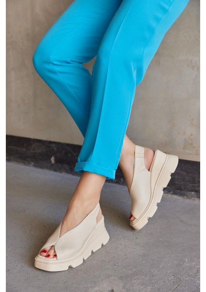 Noemi Ten Hakiki Deri Kalın Tabanlı Sandalet indirimleri