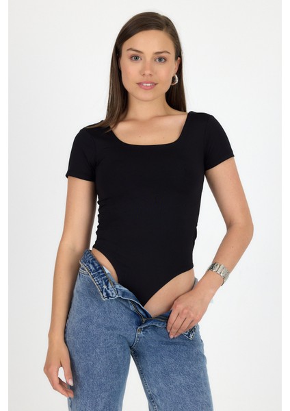 Siyah Kare Yaka Vücuda Oturan Çıtçıtlı Body 9197M fiyatları