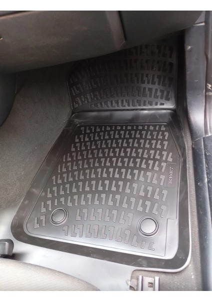 Bmw 1 Serisi E87 2004-2010 Havuzlu Paspas modelleri