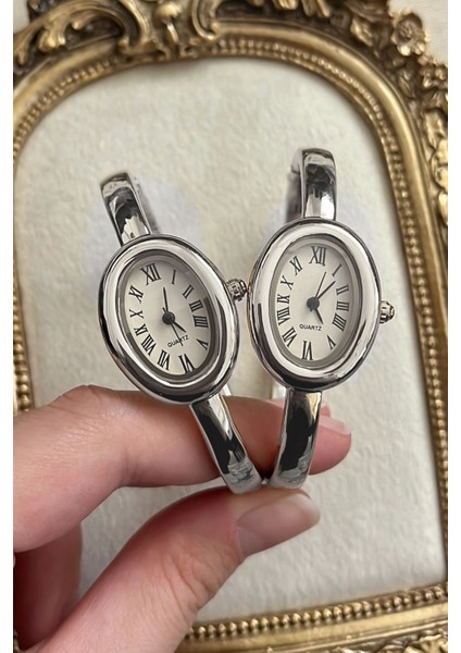 Car Silver Baignoire Kelepçe Kadın Kol Saati