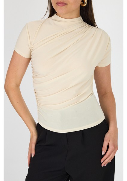 Bej Kısa Kol Büzgülü Sandy Bluz 2417 fırsatları