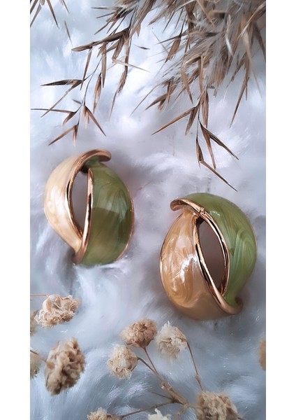 Renkli Mineli Sarmal Figür Çelik Küpe