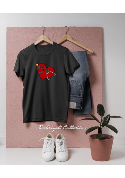 Oversize Stethoscope And Red Heart Tasarımlı T-Shirt