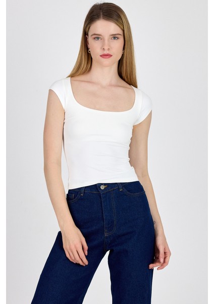 Beyaz Kare Yaka Kısa Kol Body 3116