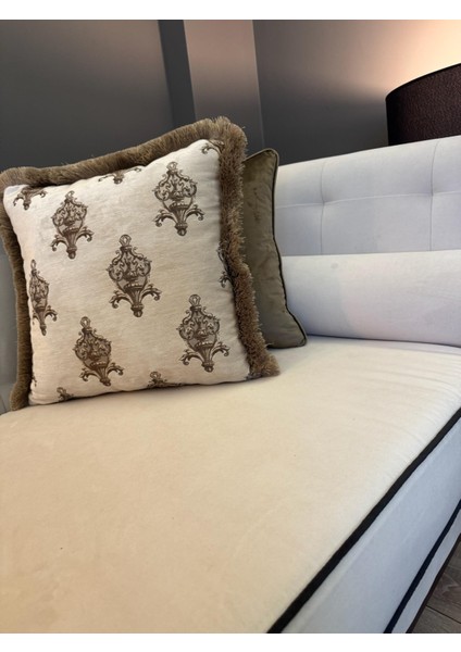 Madalyon Püskül Detaylı Kırlent Kılıfı Vizon fiyatları