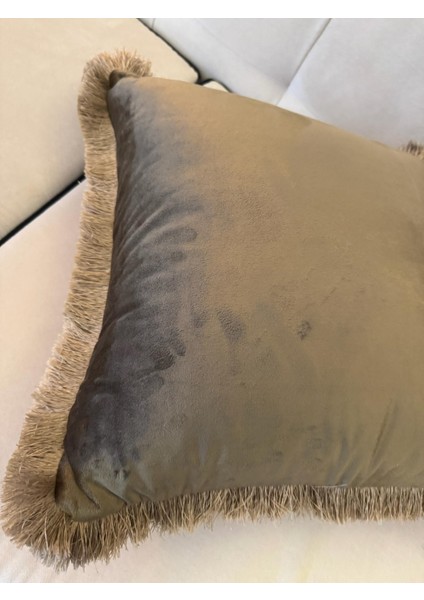 Madalyon Püskül Detaylı Kırlent Kılıfı Vizon modelleri