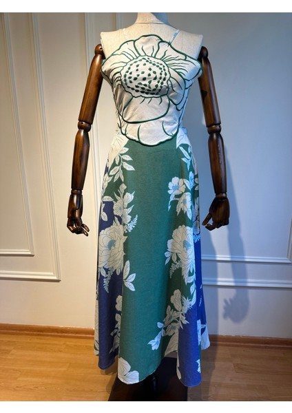 Yeşil Sırt Dekolteli Elbise