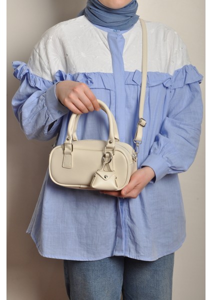 Kadın Ayarlanabilir Askılı Deri Model, Airpods Çanta Aksesuarlı, Çapraz El ve Omuz Çantası fırsatları