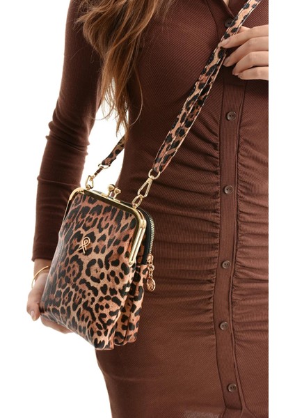 Pisa Burslu Kadın Çapraz Çanta – Gold Klipsli, Şık ve Fonksiyonel Omuz Çantası BP-4860O