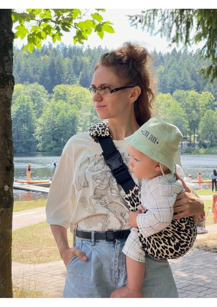 Çocuk Yan Taşıyıcı 9 kg - 20 kg Leopar Desenli