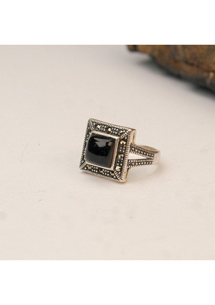 Oltu Taşı Kaşlı kare Model Kadın Yüzük modelleri