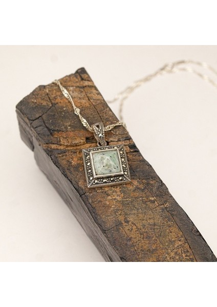 Kare Gümüş Zincirli Oltu Zümrüdü Kolye fiyatları