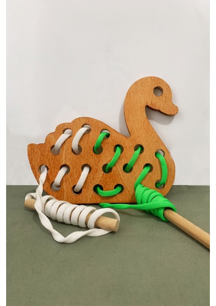 Oyuncak Ip Geçirme - Ahşap Ip Geçirme Oyunu - Eğitici Oyuncak - Ip Geçirme Ördek - Montessori Oyunu