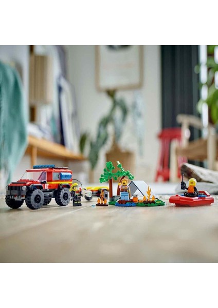City 4x4 Kurtarma Botlu Itfaiye Kamyonu 60412-5 Yaş ve Üzeri (301 Parça)