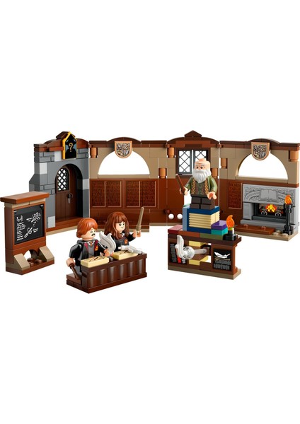 Harry Potter Hogwarts Şatosu: Tılsım Dersi 76442-8 Yaş ve ÜZERI(204 Parça)