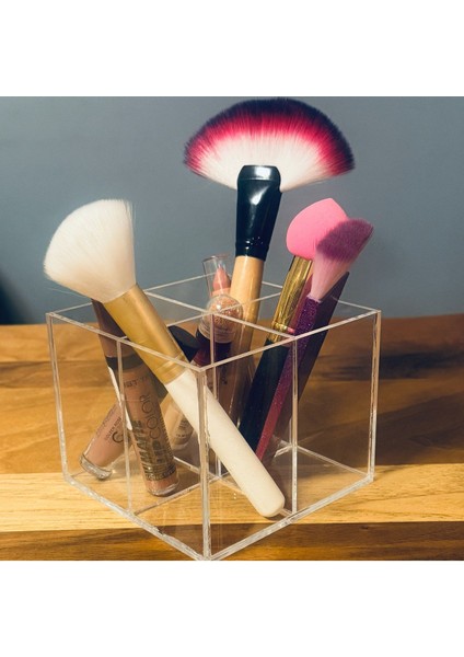 Şeffaf 4 Bölmeli Kare Organizer, 11cm x 11cm, akrilik, beyaz, düzenli saklama çözümü